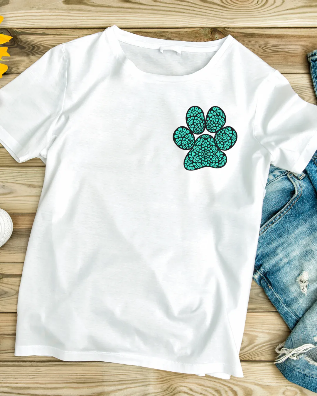 Dog Mom Tee